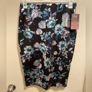 ECI New York Floral Pencil Skirt – Size M – NWT